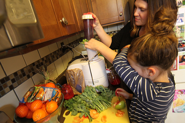 Juicing with Kids 2