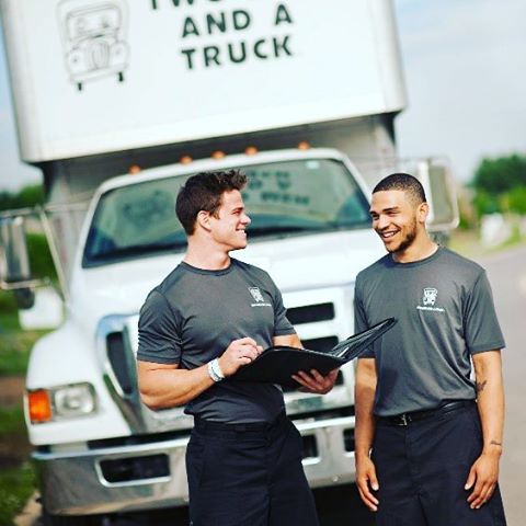 movers moving day Nashville Moms Blog