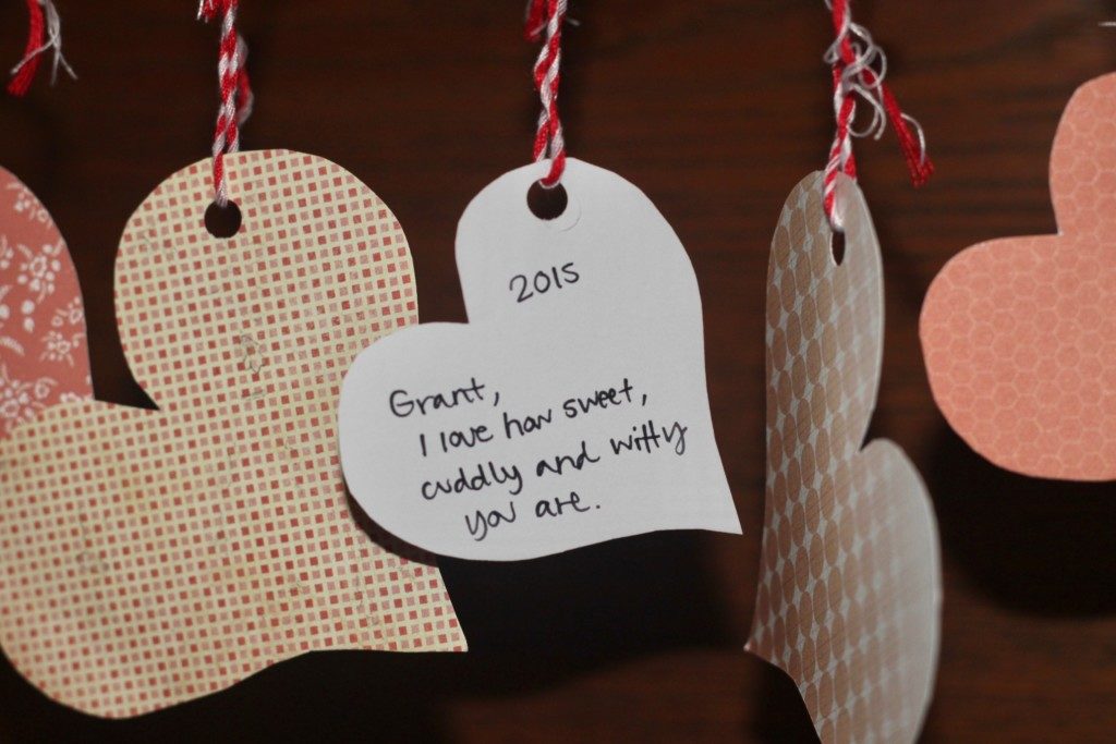 fun and easy DIY Valentines banner