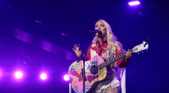 RaeLynn Shake Your Boots